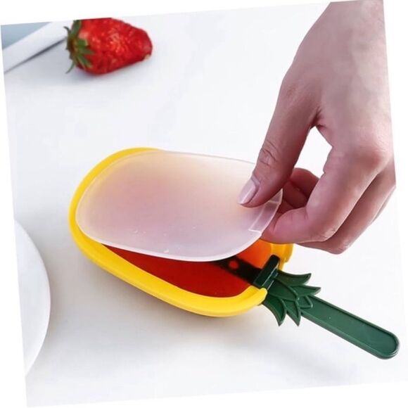 Tropic Like Its Hot. Silicone Pineapple Popsicle Molds NEW. - Picture 5 of 10